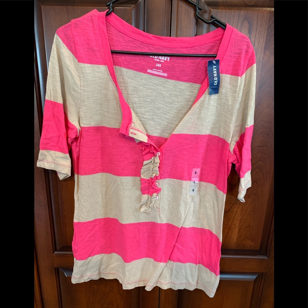 ❤️FINAL SALE PRICE❤️ NWT Old Navy tee large